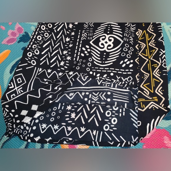 Wide Leg Lightweight Pants - Picture 6 of 12